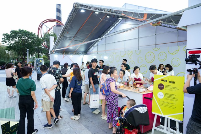 Kích thước trái banh tennis của Fila khiến giới trẻ dậy sóng - Ảnh 3.