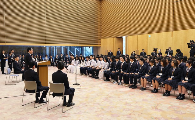AEON Việt Nam trao học bổng v&agrave; cơ hội trải nghiệm cho học sinh, sinh vi&ecirc;n - Ảnh 1.