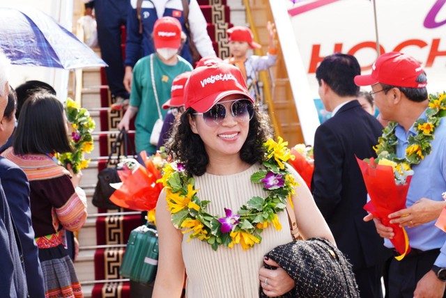T&agrave;u bay mang biểu tượng du lịch TP. Hồ Ch&iacute; Minh đ&aacute;p xuống Điện Bi&ecirc;n - Ảnh 5.