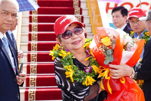 T&agrave;u bay mang biểu tượng du lịch TP. Hồ Ch&iacute; Minh đ&aacute;p xuống Điện Bi&ecirc;n - Ảnh 6.