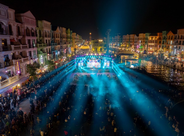 Giới trẻ H&agrave; th&agrave;nh h&agrave;o hứng b&oacute;c tem vũ trụ giải tr&iacute; lớn bậc nhất miền Bắc tại Ocean City - Ảnh 3.