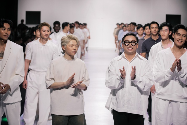 Thương hiệu A/G v&agrave; BST &ldquo;The Flow Of Time&rdquo;: Ước mơ h&ograve;a c&ugrave;ng d&ograve;ng chảy thời trang mạnh mẽ - Ảnh 1.