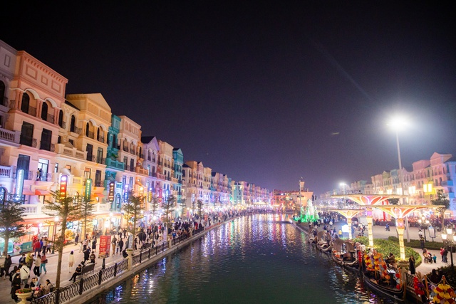 Kh&aacute;m ph&aacute; tour du lịch đ&ecirc;m cực đ&atilde; cho giới trẻ H&agrave; th&agrave;nh dịp lễ n&agrave;y - Ảnh 1.