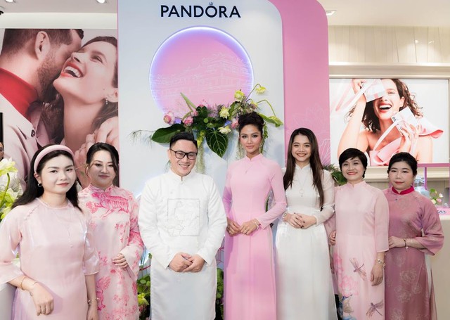 Norbreeze Collective Asia ra mắt thiết kế trang sức khắc họa nét đẹp Việt Nam - Ảnh 3.