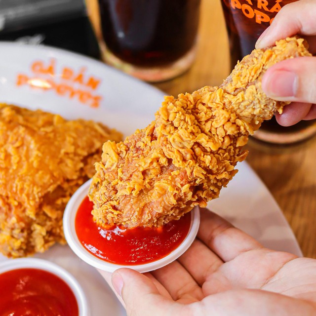 Linh đ&igrave;nh sinh nhật ShopeeFood, G&agrave; R&aacute;n Popeyes chi&ecirc;u đ&atilde;i ngh&igrave;n deal độc quyền, giảm đến 50% - Ảnh 1.