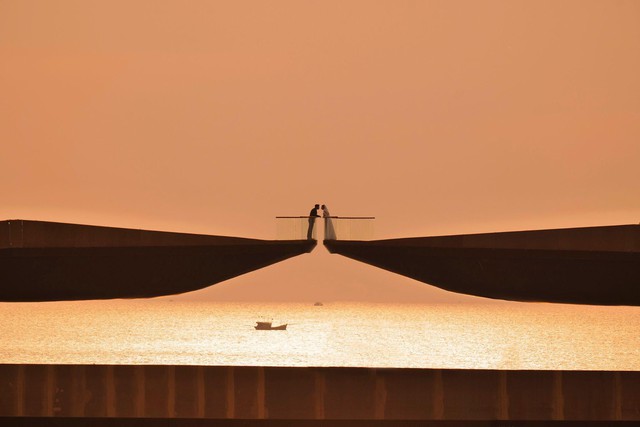 Truy l&ugrave;ng địa điểm cầu h&ocirc;n si&ecirc;u l&atilde;ng mạn trong MV &ldquo;I do&rdquo; của Đức Ph&uacute;c v&agrave; 911 - Ảnh 5.