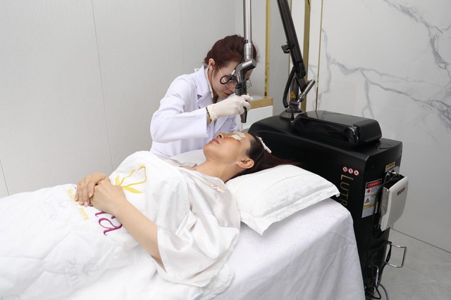Đ&oacute;n đầu xu hướng trị n&aacute;m năm 2023 với c&ocirc;ng nghệ Hollywood Spectra - Ảnh 2.