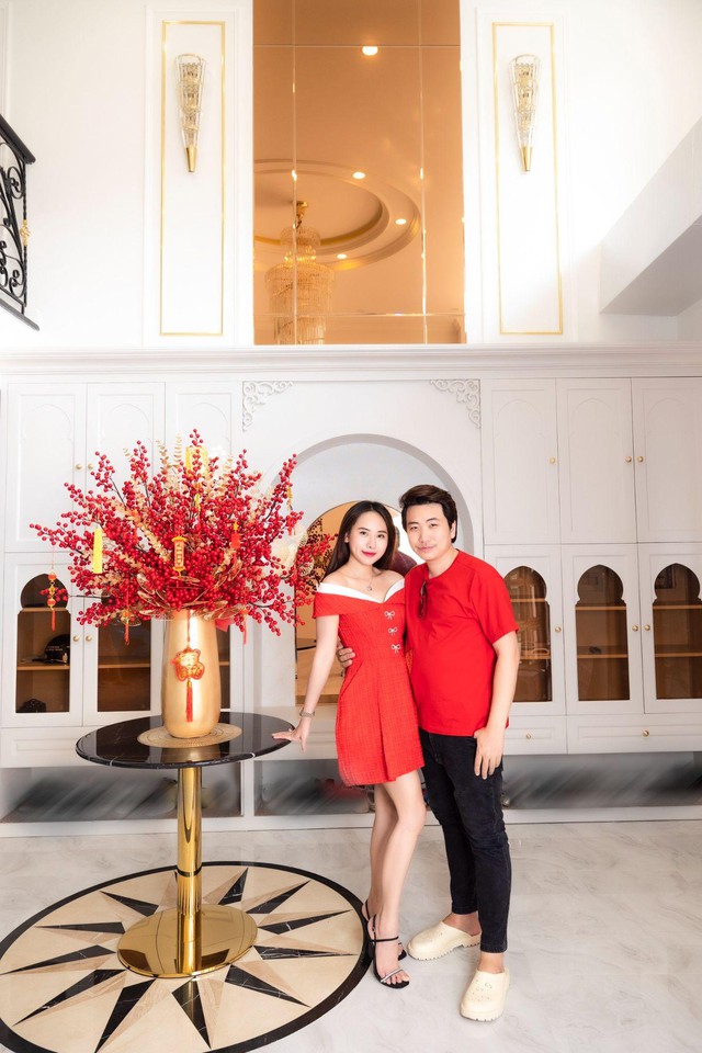 H&eacute; lộ nội thất đậm chất Ch&acirc;u &Acirc;u sang trọng trong biệt thự của Hoa hậu Nguyễn Cao Kim Anh - Ảnh 2.