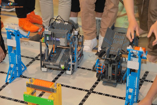 FPT Schools giành 2 giải vô địch Tiểu học và Trung học tại VEX IQ Robotics toàn quốc 2023 - Ảnh 3.