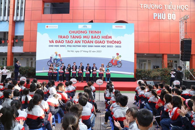 Honda Việt Nam tổ chức các sự kiện đào tạo kiến thức an toàn giao thông cho phụ huynh và học sinh - Ảnh 1.
