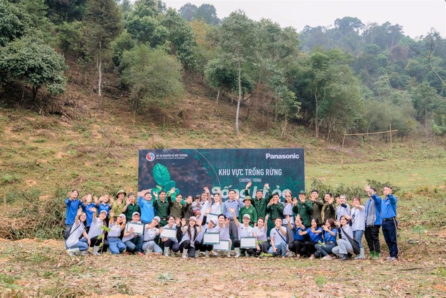 Chuyện nhà Đậu, Tô Đi Đâu... cùng nhiều khách hàng hứng khởi tham gia “Hành trình Sống khỏe góp xanh” của Panasonic - Ảnh 1.