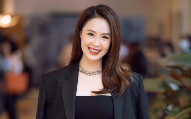 Tuổi 40 Hồng Diễm đẹp rạng ngời sau loạt phim giờ v&agrave;ng - Ảnh 1.