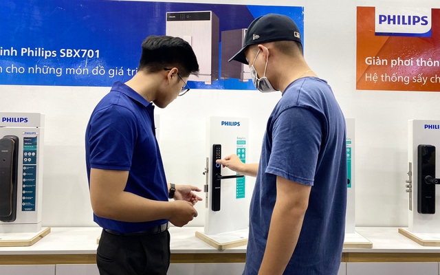 Philips ra mắt khoá thông minh cho cửa nhôm tại Vietbuild - Ảnh 1.