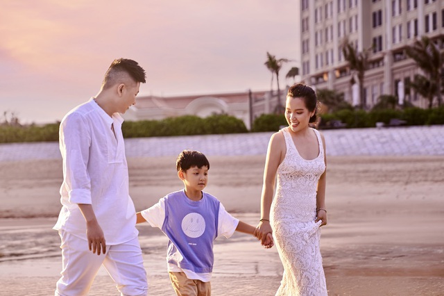 Hạnh ph&uacute;c đong đầy từ những chuyến đi - Ảnh 1.
