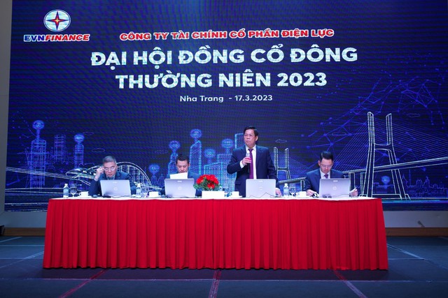EVNFinance đặt mục tiêu phát triển mạnh mẽ trong năm 2023 - Ảnh 1. EVNFinance đặt mục tiêu phát triển mạnh mẽ trong năm 2023 - Ảnh 1.