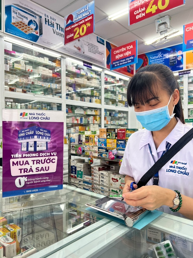 FPT Long Châu triển khai mua thuốc trả góp 0% lãi suất - Ảnh 1.