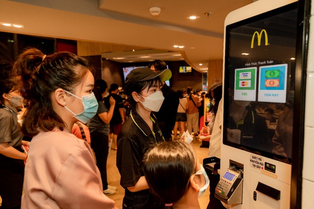 McDonalds Việt Nam nhận giải Rồng Vàng lần thứ 5 - Ảnh 5.