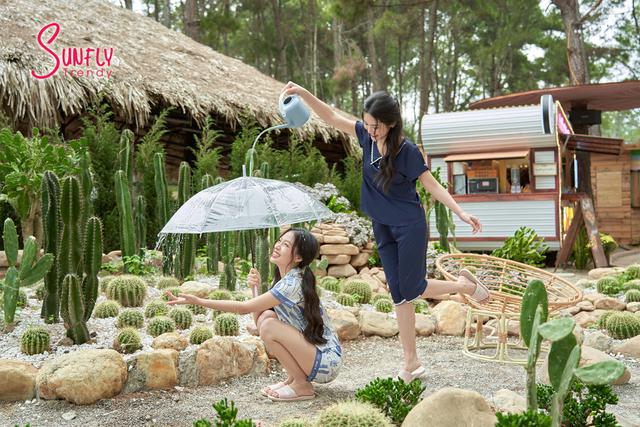 Sunfly ghi dấu thanh xu&acirc;n trong BST First Memory đ&oacute;n đầu m&ugrave;a thời trang Xu&acirc;n H&egrave; 2023 - Ảnh 4.