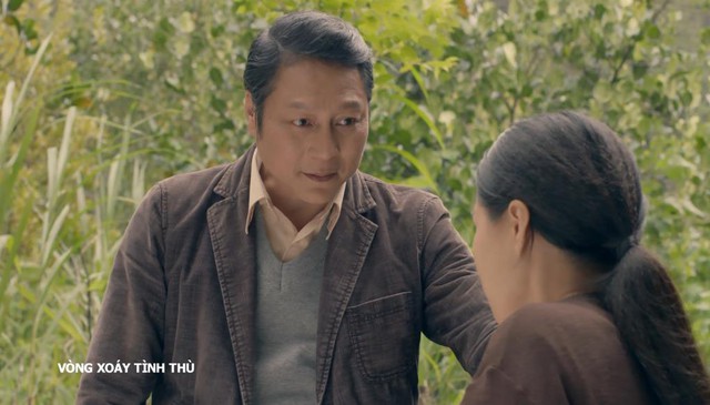 V&ograve;ng xo&aacute;y t&igrave;nh th&ugrave;: Phim xưa mở m&agrave;n bằng một &ldquo;bầu trời drama&rdquo; - Ảnh 2.