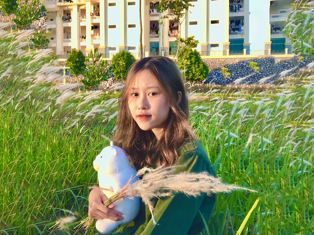 Nổi bật với vẻ đẹp tri thức, điểm mặt c&aacute;c hot girl học bổng ĐH FPT - Ảnh 3.