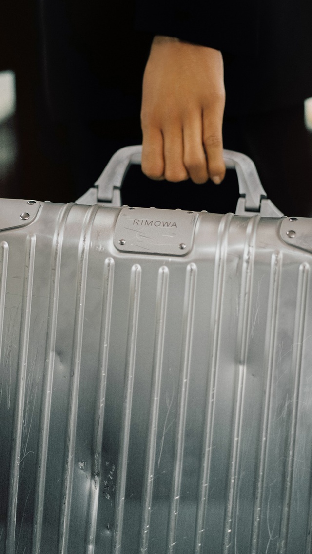 RIMOWA: Ký ức phiêu lưu trên từng vết xước - Ảnh 4.