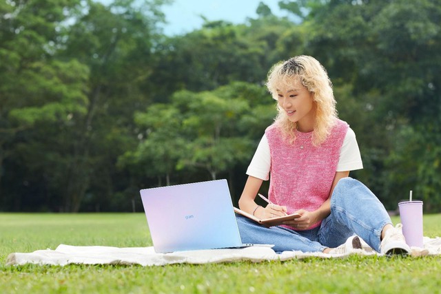 Người trẻ đa nhiệm cần một chiếc laptop toàn năng như LG gram 2023 - Ảnh 3.