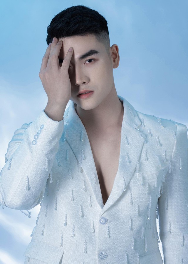 Phạm Anh Phi chia sẻ những kinh nghiệm khi làm mày đẹp - Ảnh 1. Phạm Anh Phi chia sẻ những kinh nghiệm khi làm mày đẹp - Ảnh 1.