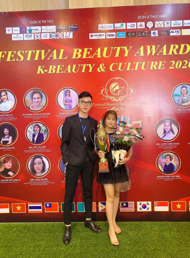 Phạm Anh Phi chia sẻ những kinh nghiệm khi làm mày đẹp - Ảnh 2. Phạm Anh Phi chia sẻ những kinh nghiệm khi làm mày đẹp - Ảnh 2.