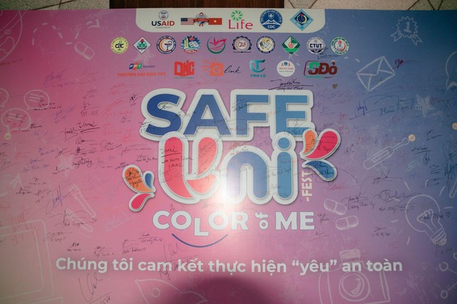 Sinh viên Cần Thơ “cháy hết mình” cùng Minh Tú và Lynk Lee trong SAFE-UNI Festival, cam kết luôn “Yêu An Toàn” - Ảnh 3.