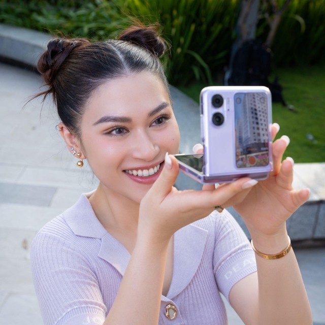 Ngọc Thanh T&acirc;m v&agrave; Kh&aacute;nh Vy đều th&iacute;ch m&ecirc; OPPO Find N2 Flip, l&yacute; do v&igrave; sao? - Ảnh 1.
