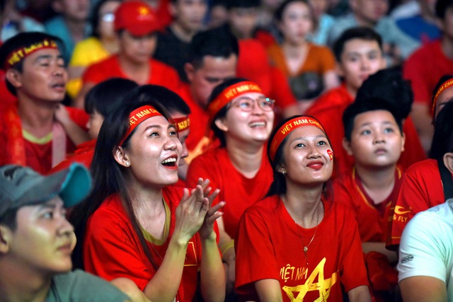 Xuy&ecirc;n kh&ocirc;ng đến Campuchia để tận hưởng SEA Games 32 - Ảnh 1.