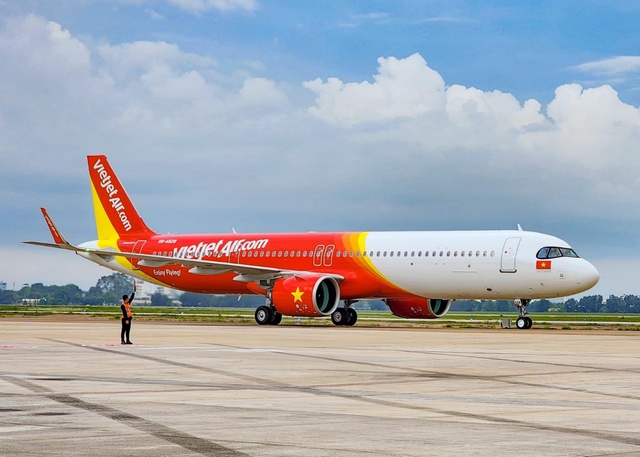 Vietjet tặng 1 năm bay miễn phí cho đội tuyển bóng đá nữ Việt Nam vô địch SEA Games 32 - Ảnh 1.