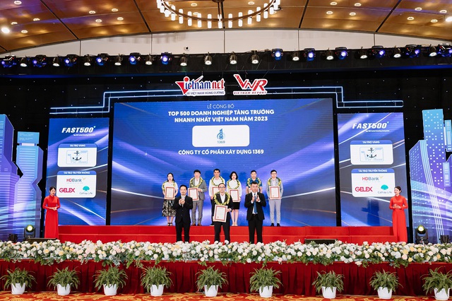 C69 nhận giải thưởng FAST500 và lọt Top 50 Vietnam Best Growth năm 2023 - Ảnh 1.
