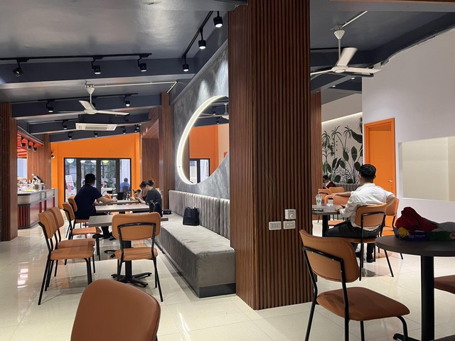 Lộ diện căng tin giảng đường một trường đại học có tổ hợp ẩm thực cao cấp như khu nghỉ dưỡng - Ảnh 2.
