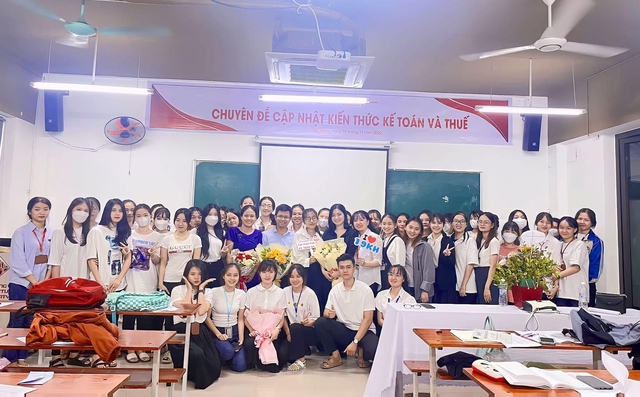 Thầy gi&aacute;o Đo&agrave;n Mạnh Linh c&ugrave;ng phương ph&aacute;p dạy kế to&aacute;n độc đ&aacute;o - Ảnh 4.