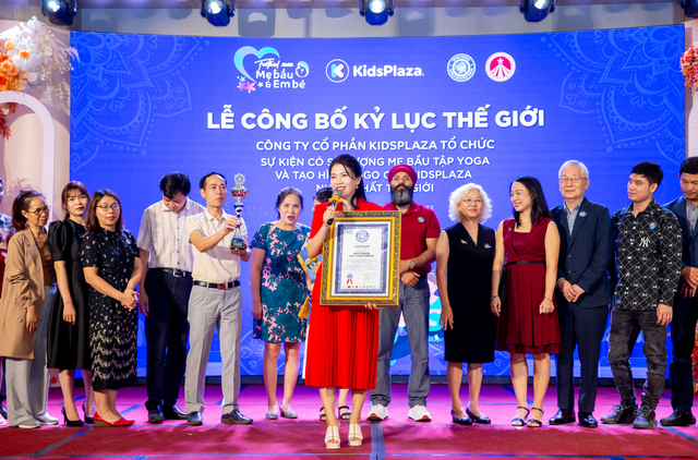 KidsPlaza vinh danh và tri ân hơn 350 nhãn hàng đồng hành trên hành trình 15 năm phát triển - Ảnh 1. KidsPlaza vinh danh và tri ân hơn 350 nhãn hàng đồng hành trên hành trình 15 năm phát triển - Ảnh 1.