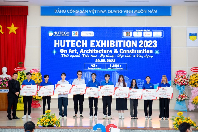Sinh vi&ecirc;n Kiến tr&uacute;c - X&acirc;y dựng HUTECH được doanh nghiệp đến trường &ldquo;săn đ&oacute;n&rdquo; - Ảnh 6.