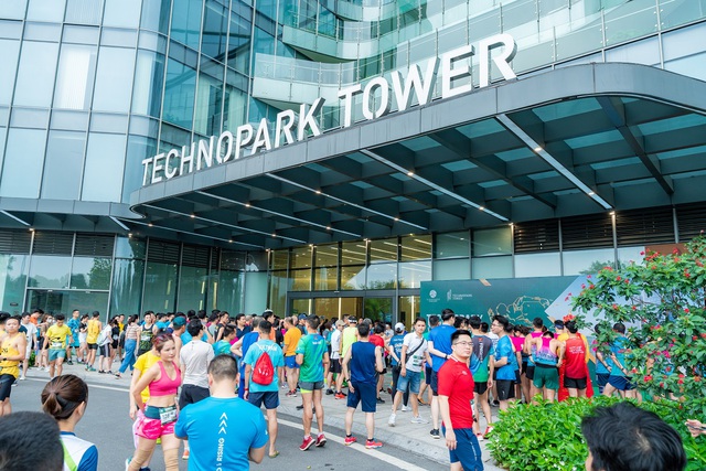 TechnoPark Vertical Run 2023 - Chinh phục t&ograve;a nh&agrave; th&ocirc;ng minh theo ti&ecirc;u chuẩn TOP10 thế giới - Ảnh 1.