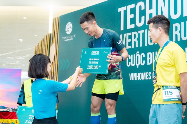 TechnoPark Vertical Run 2023 - Chinh phục t&ograve;a nh&agrave; th&ocirc;ng minh theo ti&ecirc;u chuẩn TOP10 thế giới - Ảnh 3.