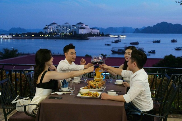 Giải mã lý do nhà hàng hải sản tại Quảng Ninh - Ngọc Phương Nam lọt top 100 thương hiệu vàng ASEAN - Ảnh 2.