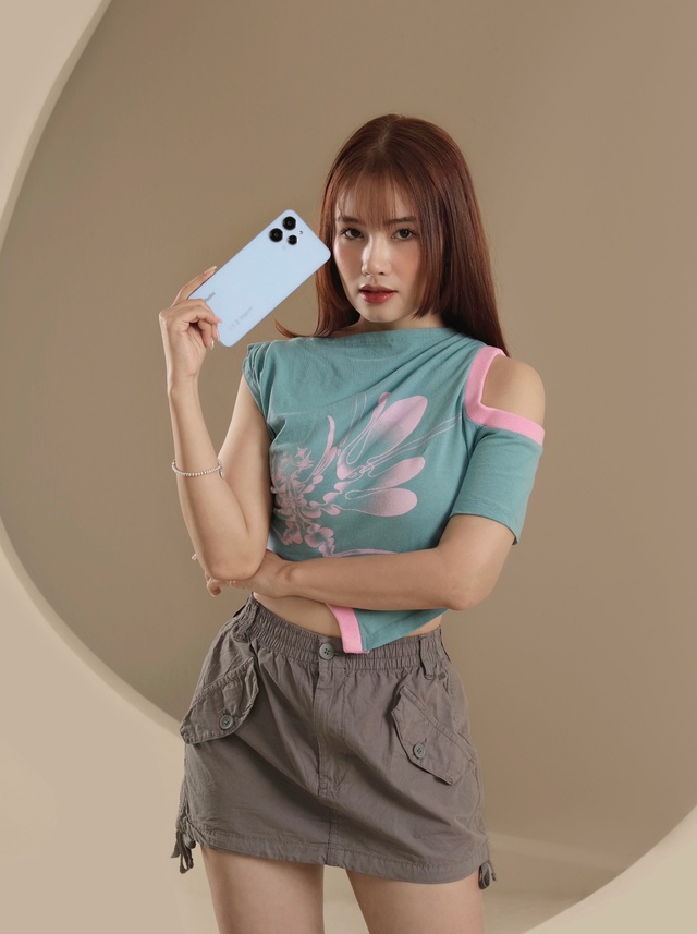 Người d&ugrave;ng bật m&iacute; l&yacute; do phải l&ograve;ng smartphone &ldquo;tốt gỗ tốt cả nước sơn&rdquo; Redmi 12 - Ảnh 2.