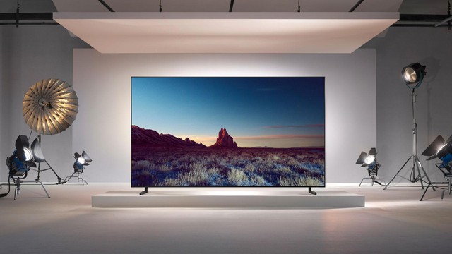&ldquo;G&atilde; khổng lồ&rdquo; Samsung giới thiệu TV 4K khổng lồ 98 inch, đẳng cấp l&agrave; m&atilde;i m&atilde;i - Ảnh 1.