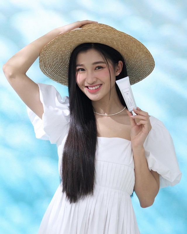 Bộ đôi sáng khoẻ mà Á hậu Miss World Việt Nam Phương Nhi ưu ái chọn cho bạn hè này - Ảnh 1.