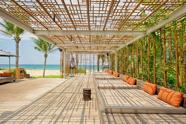 Wink Hotels tại Đà Nẵng gây ấn tượng với bãi biển Blush Beach Club - Ảnh 3.