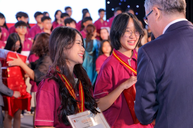 Bí quyết giúp “nộp hồ sơ là có học bổng” của những học sinh tài năng VAS - Ảnh 2.