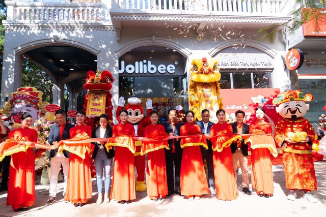 Jollibee khai trương cửa hàng thứ 165 tại Việt Nam với diện mạo trẻ trung - Ảnh 1.