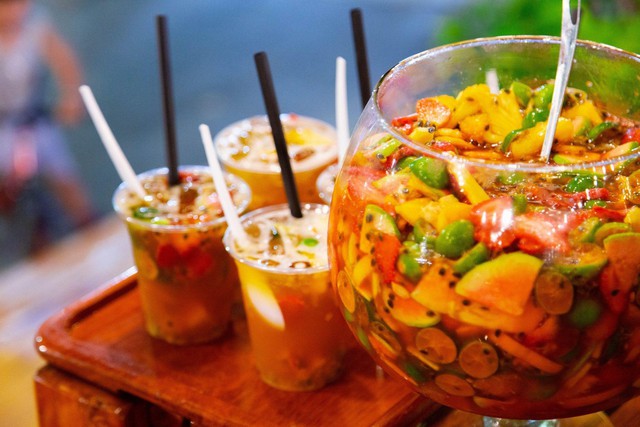 Sốt x&igrave;nh xịch với tọa độ ẩm thực đ&ecirc;m lớn nhất Đ&agrave; Nẵng g&acirc;y m&ecirc; mẩn c&aacute;c t&iacute;n đồ ẩm thực h&egrave; n&agrave;y! - Ảnh 4.