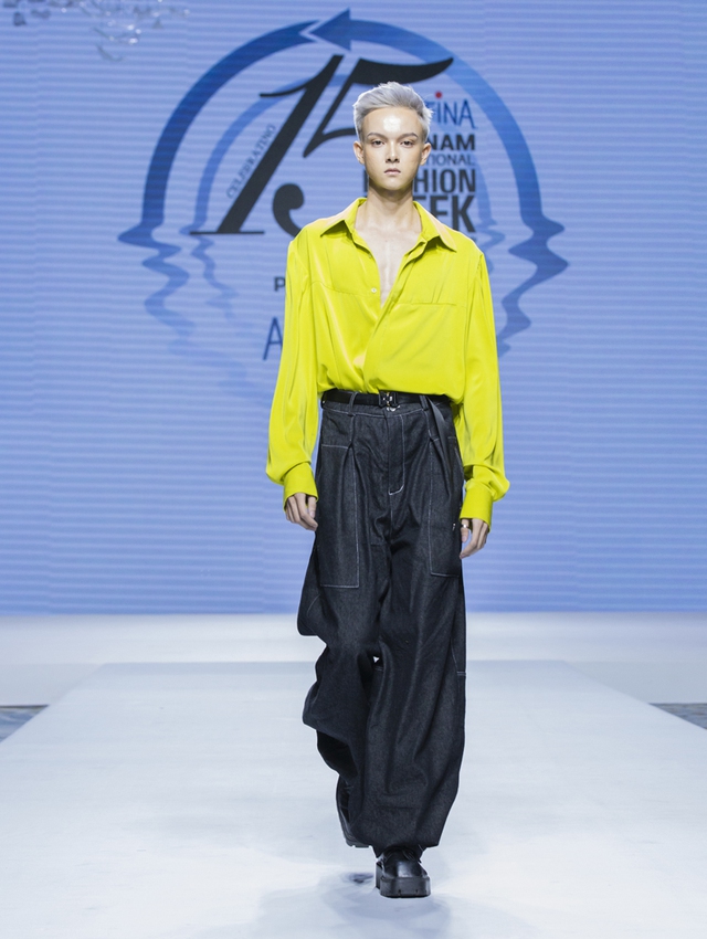 5 nh&agrave; thiết kế trẻ hứa hẹn l&agrave;m n&ecirc;n chuyện tại Vietnam Fashion Week 2023 chủ đề Thời trang bền vững - Ảnh 9.