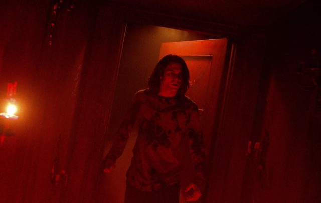 Insidious: The Red Door - M&agrave;n t&aacute;i xuất đầy r&ugrave;ng rợn của thương hiệu kinh dị ăn kh&aacute;ch to&agrave;n cầu - Ảnh 3.