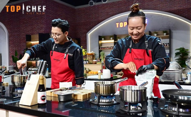 Hai Hoa hậu thử thách đầu bếp Top Chef với sản phẩm trái cây tươi chế biến - Ảnh 10.